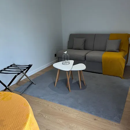 Pres De Versailles Au Calme Appartement Vaucresson